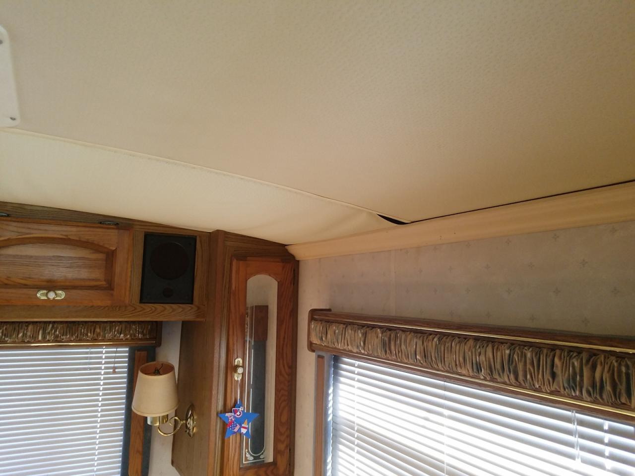 Photo 9 from auction – 1990 FLEETWOOD 27FKTUNDRA with VIN 4CDB4XG23L2102249