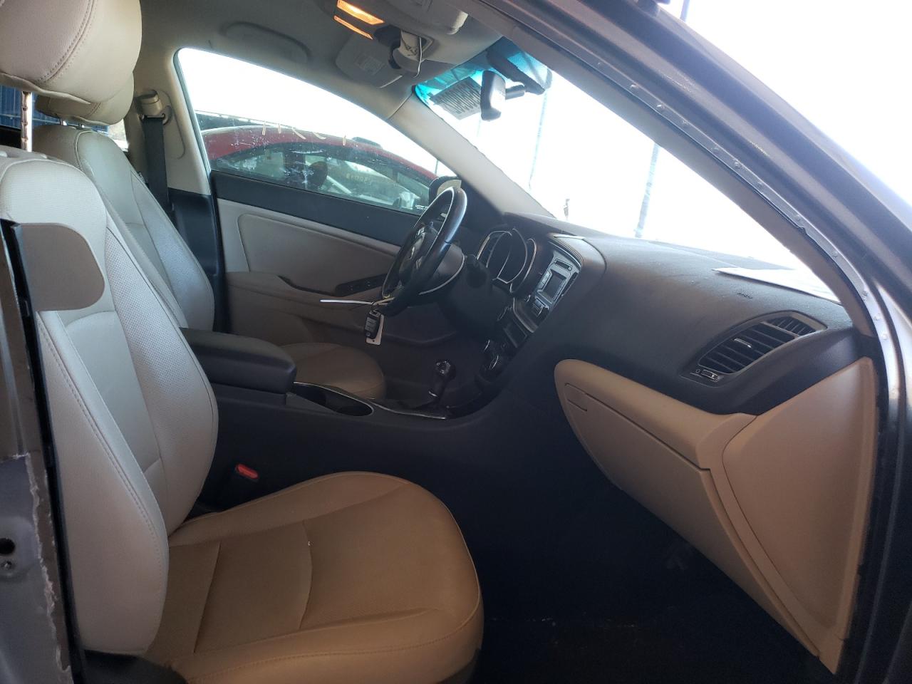 Photo 5 from auction – 2015 KIA OPTIMA EX with VIN 5XXGN4A77FG395188