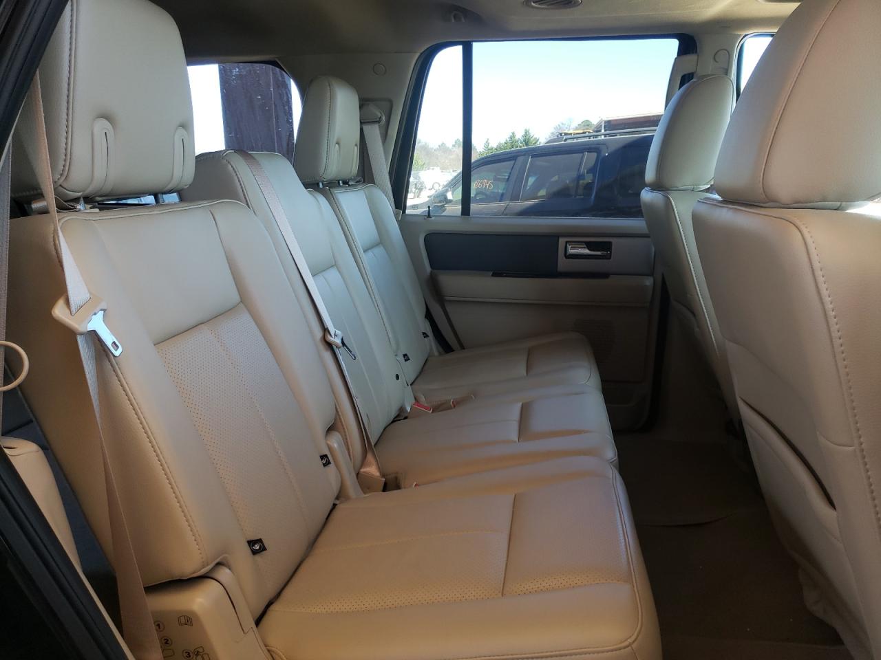 Photo 6 from auction – 2013 FORD EXPEDITION with VIN 1FMJU1H52DEF65661
