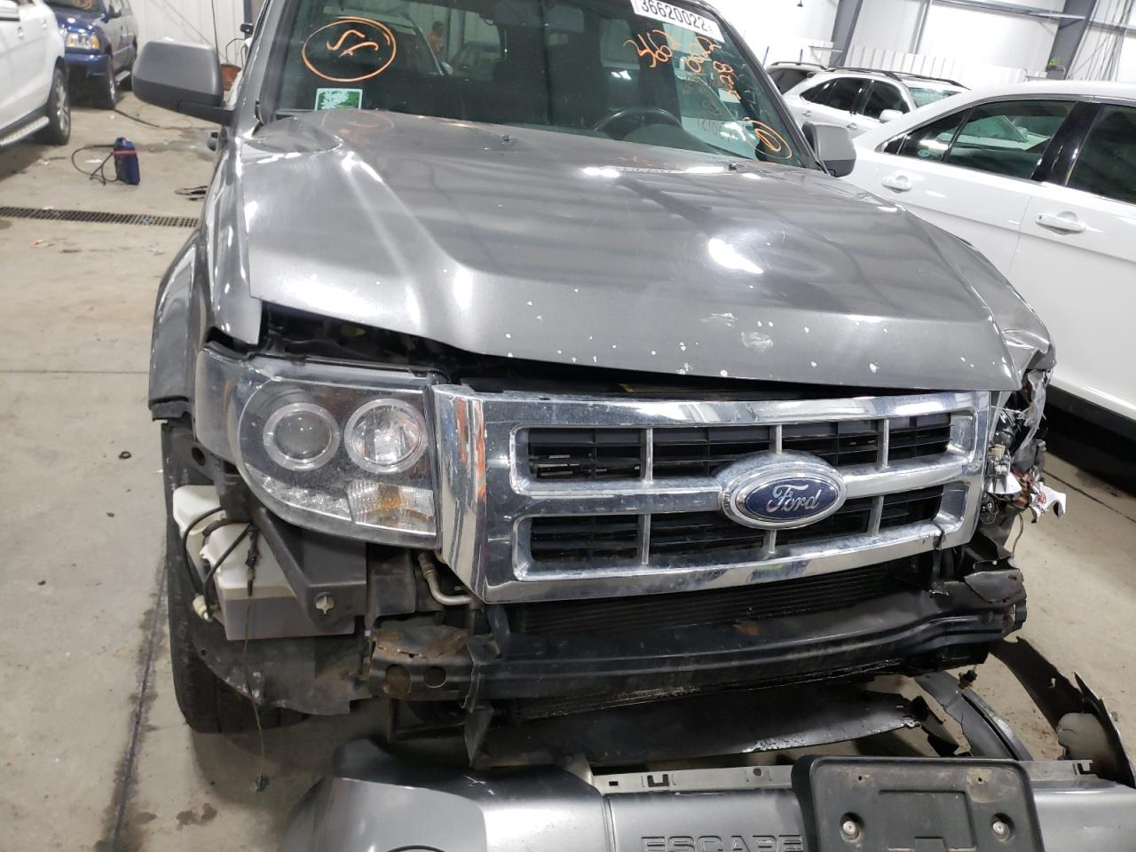 Photo 9 from auction – 2009 FORD ESCAPE XLT with VIN 1FMCU93G59KB79213