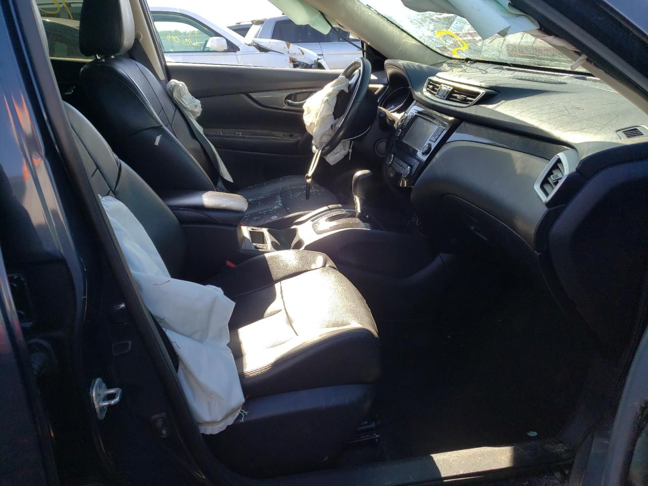 Photo 5 from auction – 2015 NISSAN ROGUE S with VIN 5N1AT2MV9FC924517