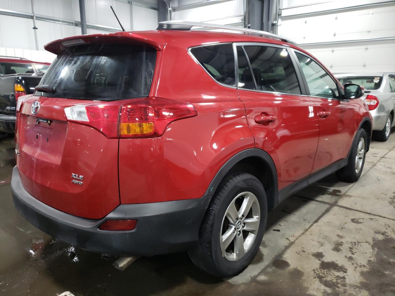 Photo 4 from auction – 2015 TOYOTA RAV4 XLE with VIN 2T3RFREV4FW278791
