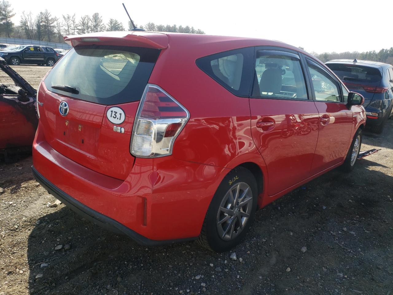 Photo 4 from auction – 2015 TOYOTA PRIUS V with VIN JTDZN3EU9FJ018084