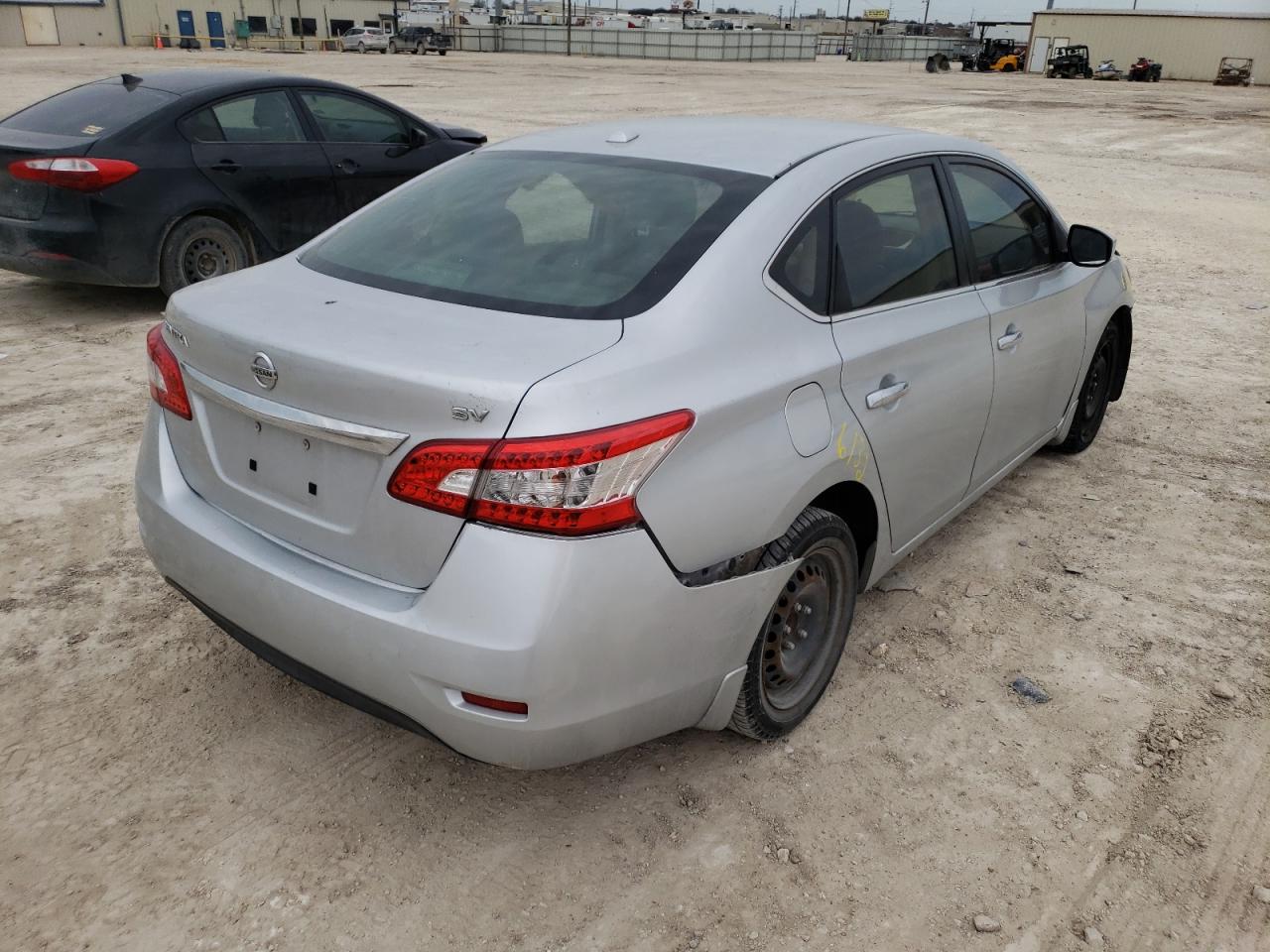 Photo 4 from auction – 2015 NISSAN SENTRA S with VIN 3N1AB7AP0FL642767