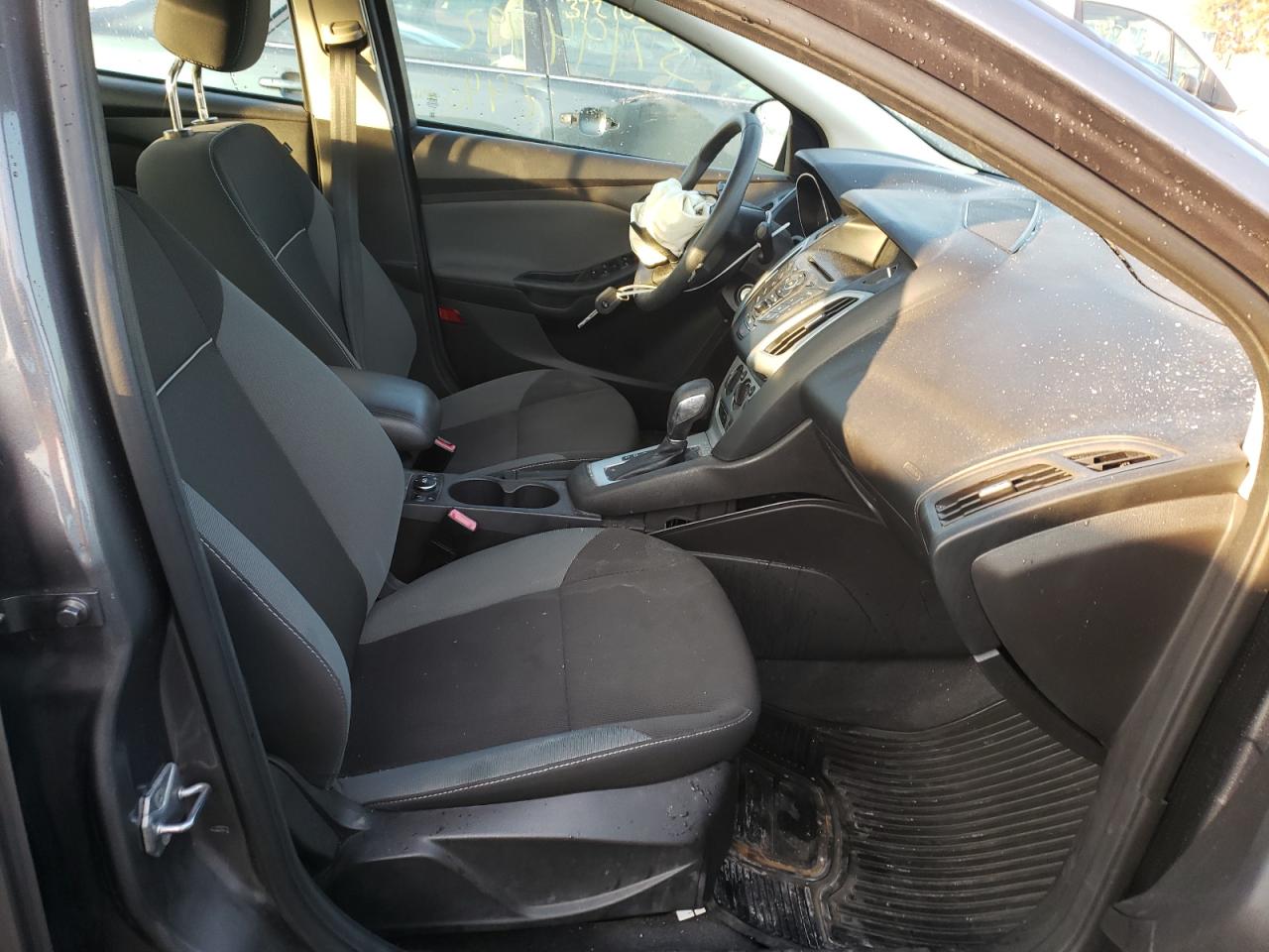 Photo 5 from auction – 2012 FORD FOCUS with VIN 1FAHP3F25CL118451