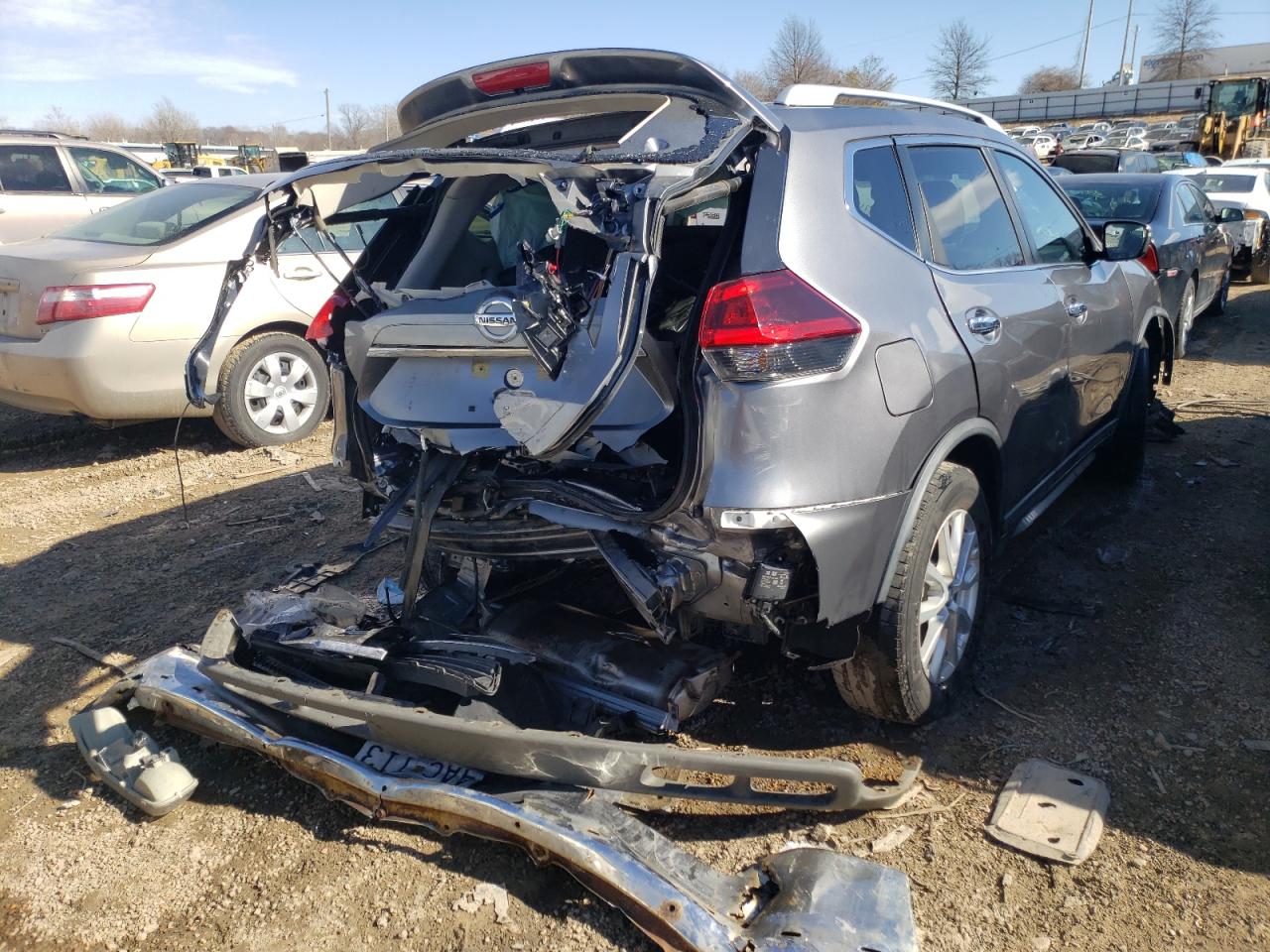 Photo 4 from auction – 2018 NISSAN ROGUE S with VIN KNMAT2MT6JP574199