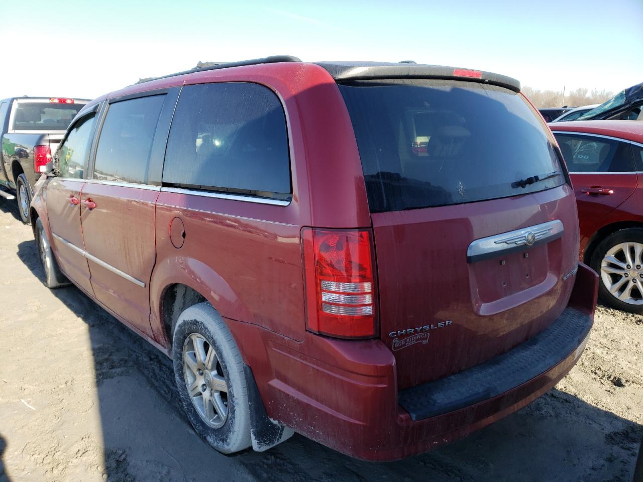 Photo 3 from auction – 2010 CHRYSLER TOWN & COU with VIN 2A4RR5D11AR104267