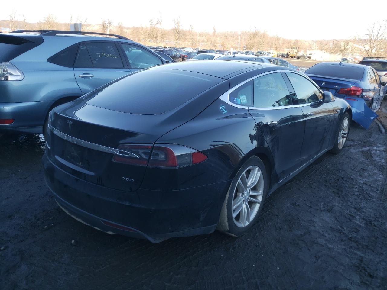 Photo 4 from auction – 2015 TESLA MODEL S with VIN 5YJSA1E22FF119667