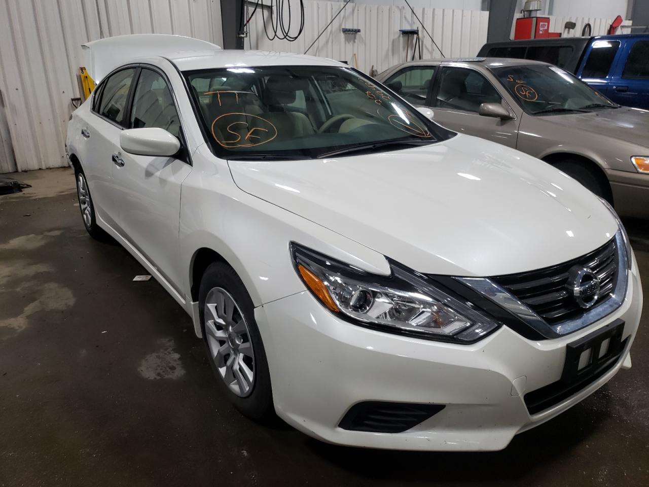 NISSAN ALTIMA 2.5 2017 with VIN 1N4AL3AP1HC145234 - Photo from auction