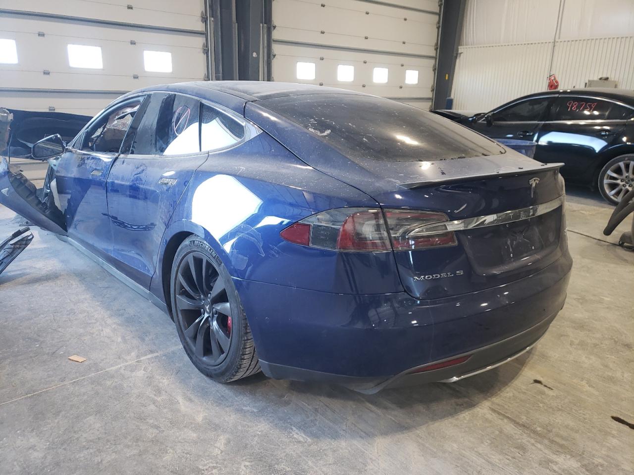 Photo 3 from auction – 2015 TESLA MODEL S P8 with VIN 5YJSA1H47FF095377