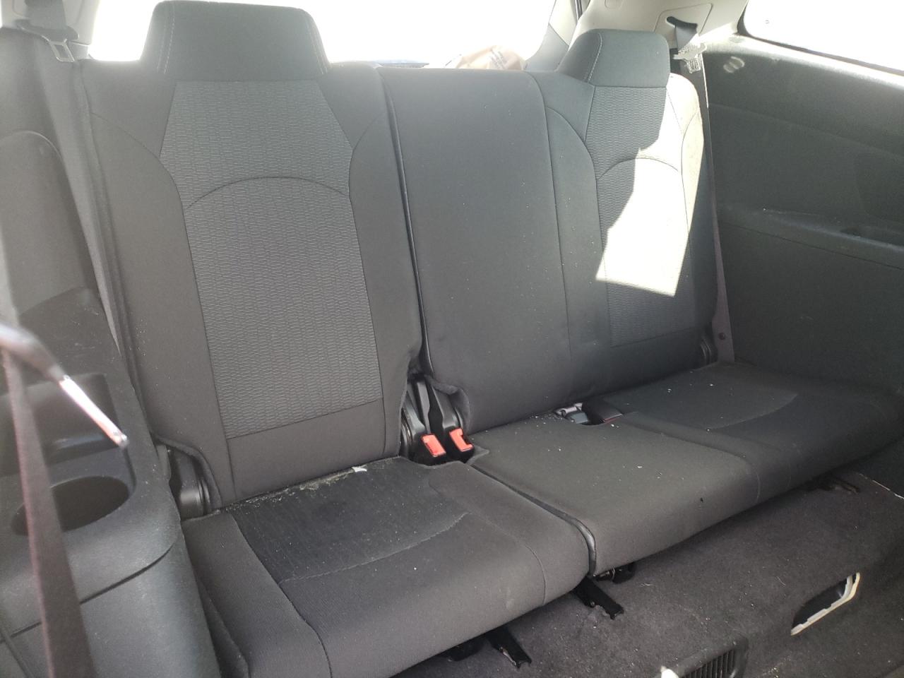 Photo 9 from auction – 2017 CHEVROLET TRAVERSE L with VIN 1GNKVHKD4HJ114671