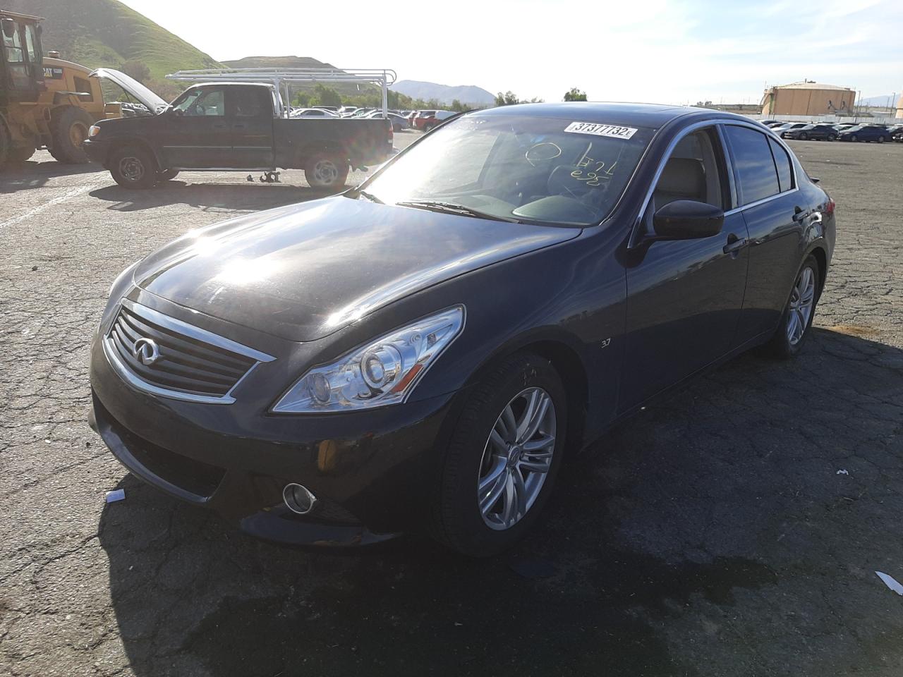 Photo 2 from auction – 2015 INFINITI Q40 with VIN JN1CV6AP9FM500952