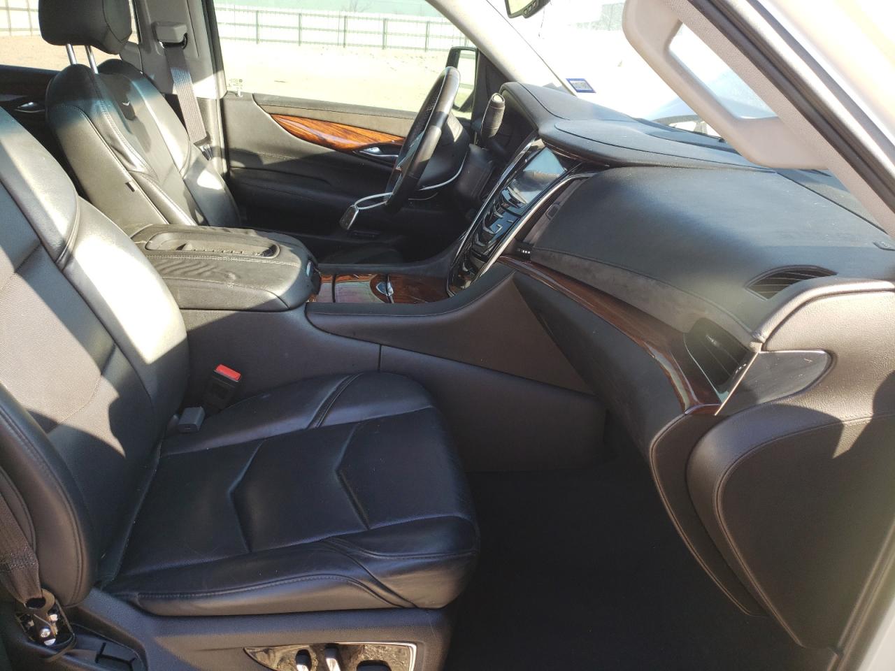 Photo 5 from auction – 2015 CADILLAC ESCALADE L with VIN 1GYS3MKJXFR528852