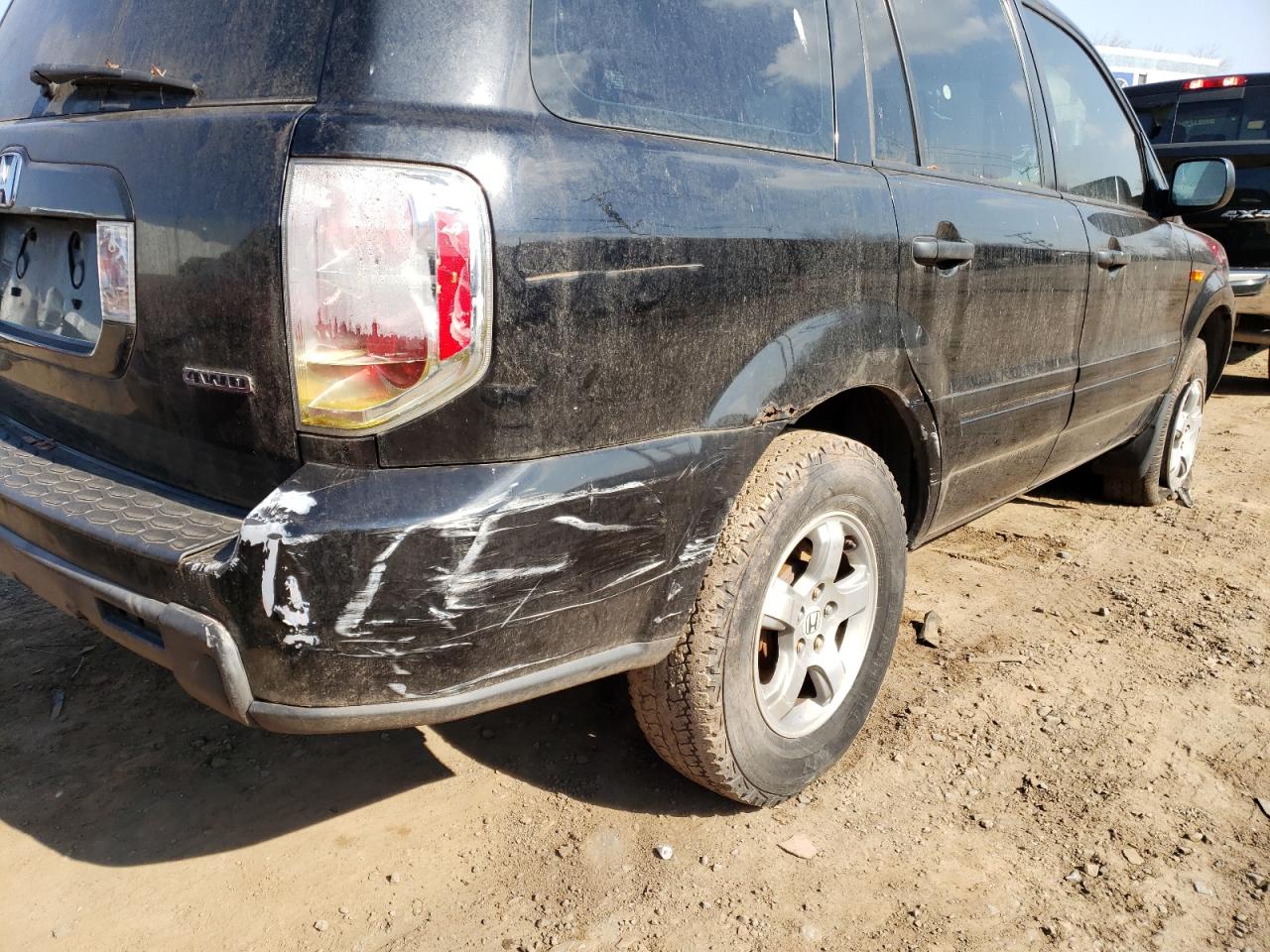 Photo 9 from auction – 2007 HONDA PILOT LX with VIN 2HKYF18177H508130