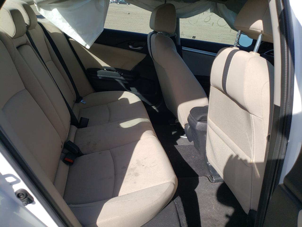 Photo 6 from auction – 2018 HONDA CIVIC EX with VIN 2HGFC2F74JH529175