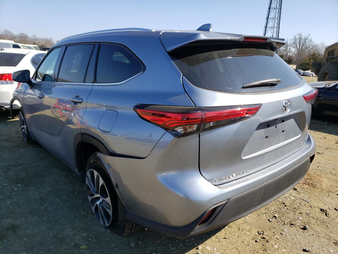 Photo 3 from auction – 2021 TOYOTA HIGHLANDER with VIN 5TDGZRBH5MS057521