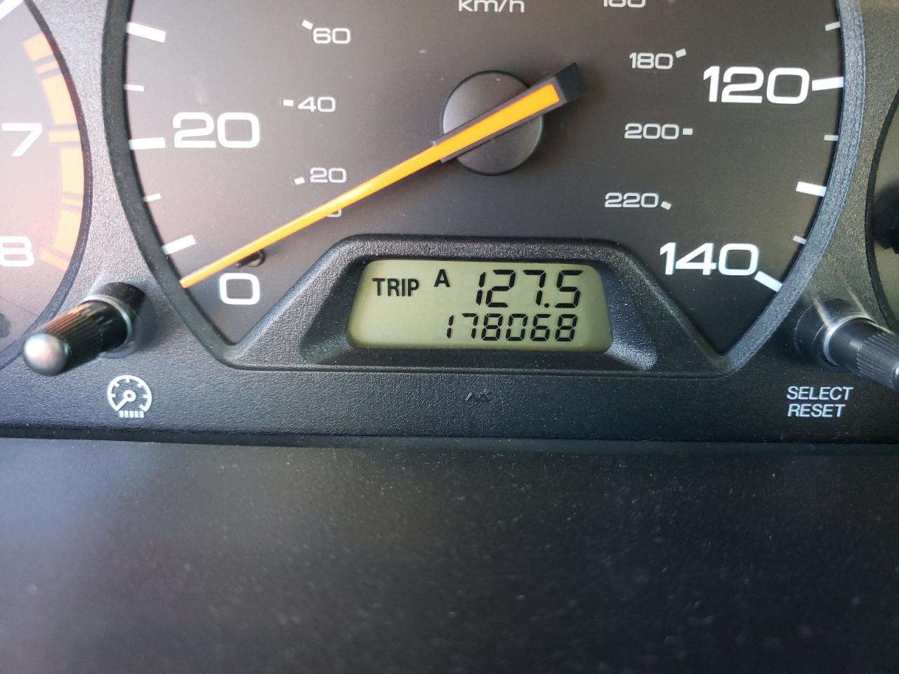 Photo 8 from auction – 2004 HONDA ODYSSEY EX with VIN 5FNRL18934B037431