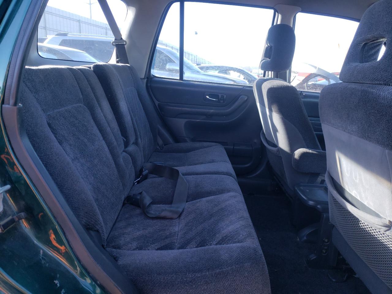 Photo 6 from auction – 2000 HONDA CR-V with VIN JHLRD1867YS020842