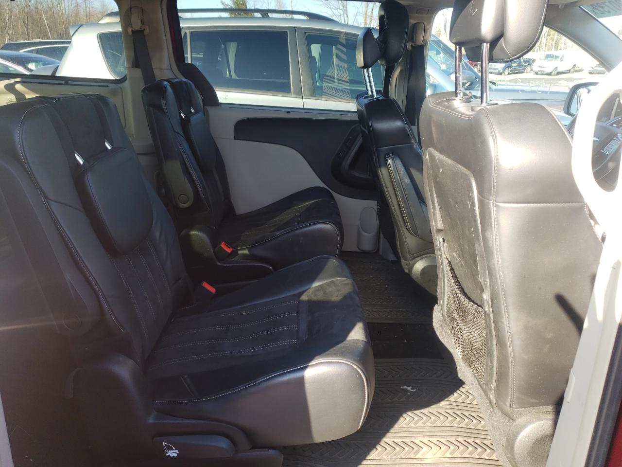 Photo 6 from auction – 2014 CHRYSLER TOWN & COU with VIN 2C4RC1CG8ER417957
