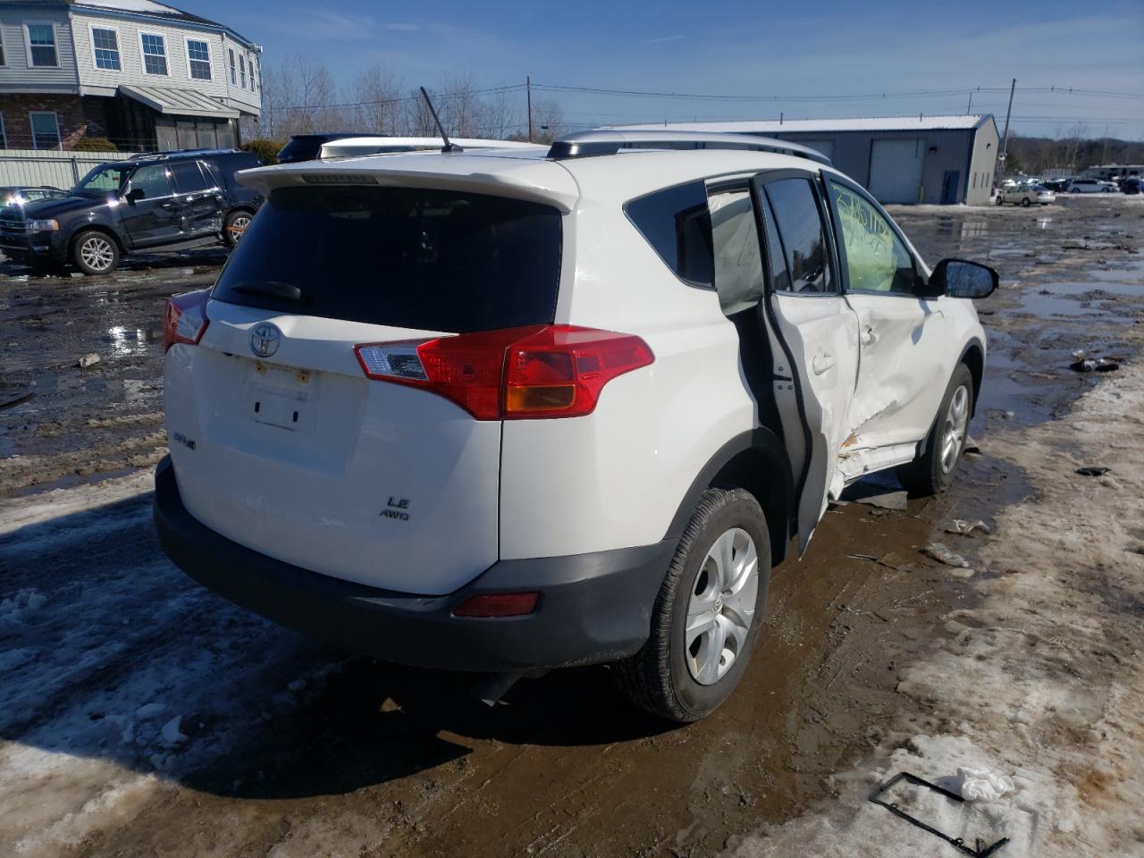 Photo 4 from auction – 2015 TOYOTA RAV4 LE with VIN JTMBFREV9FJ019620