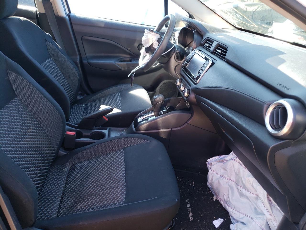 Photo 5 from auction – 2020 NISSAN VERSA S with VIN 3N1CN8DV1LL805602