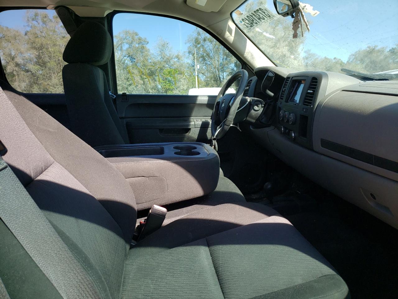 Photo 5 from auction – 2013 CHEVROLET silverado with VIN 1GCRKREA4DZ357187