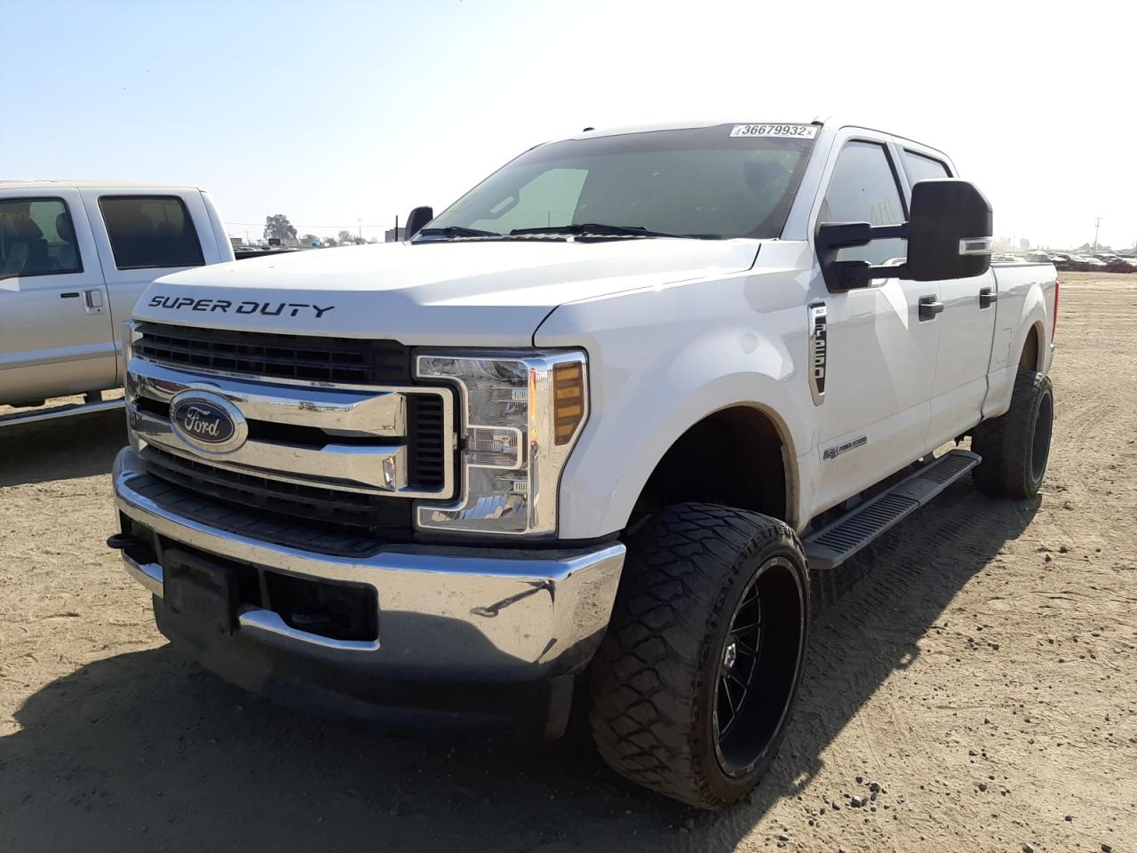 Photo 2 from auction – 2019 FORD F250 with VIN 1FT7W2BT0KEG47536