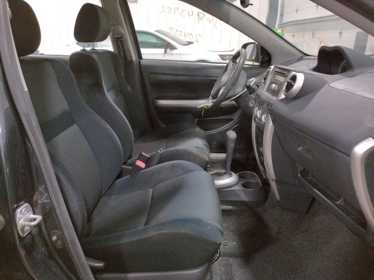 Photo 5 from auction – 2006 TOYOTA SCION XA with VIN JTKKT624065011961