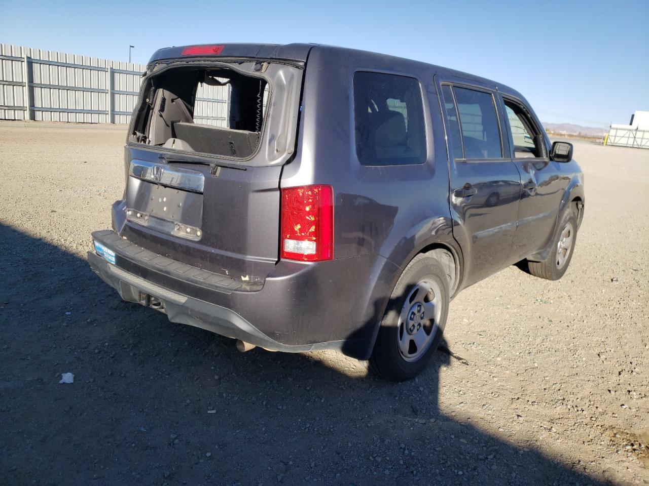 Photo 4 from auction – 2014 HONDA PILOT LX with VIN 5FNYF3H25EB020973