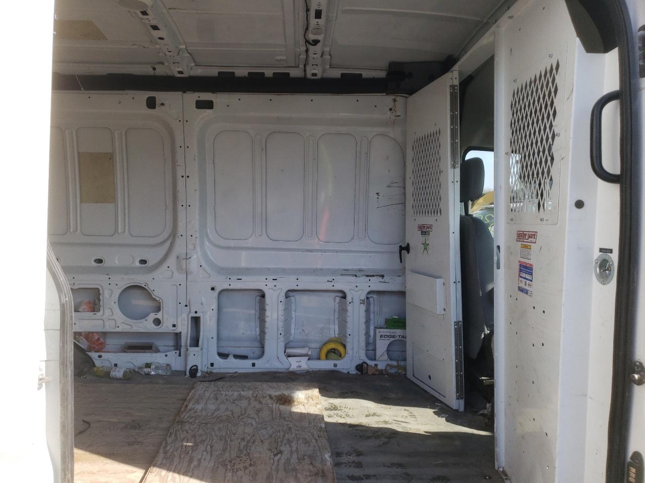 Photo 6 from auction – 2015 FORD TRANSIT T- with VIN 1FTNR2CM1FKB12776