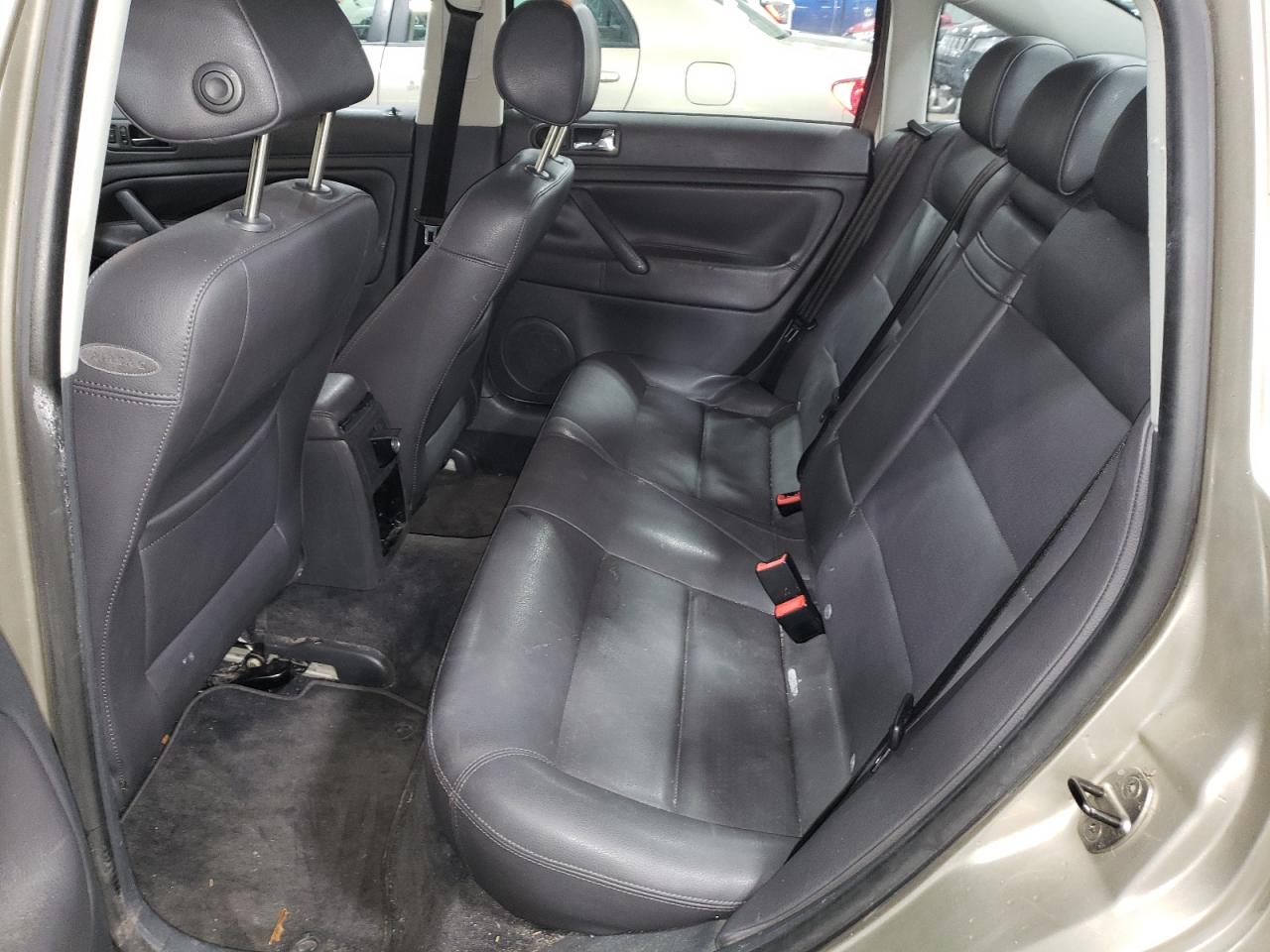 Photo 6 from auction – 2004 VOLKSWAGEN PASSAT with VIN WVWPD63B54P242363