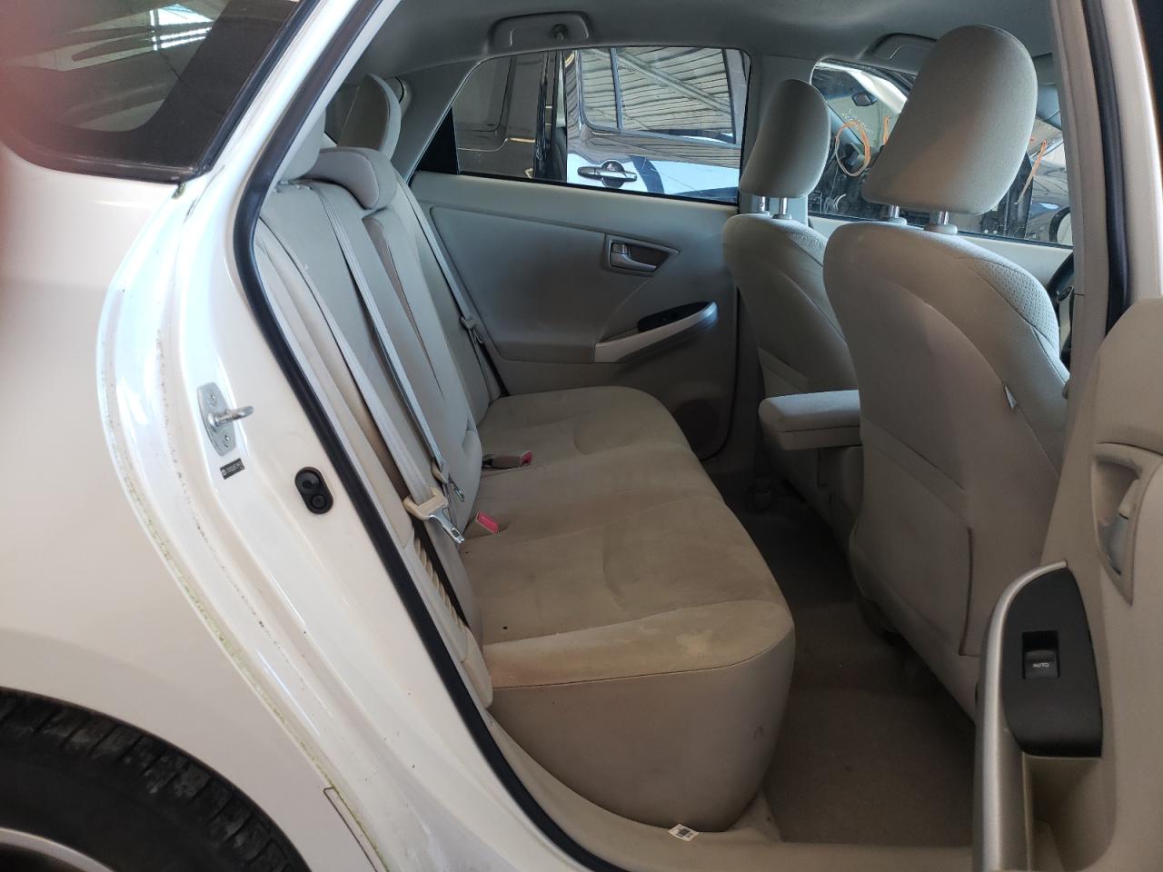 Photo 6 from auction – 2011 TOYOTA PRIUS with VIN JTDKN3DU0B1399708