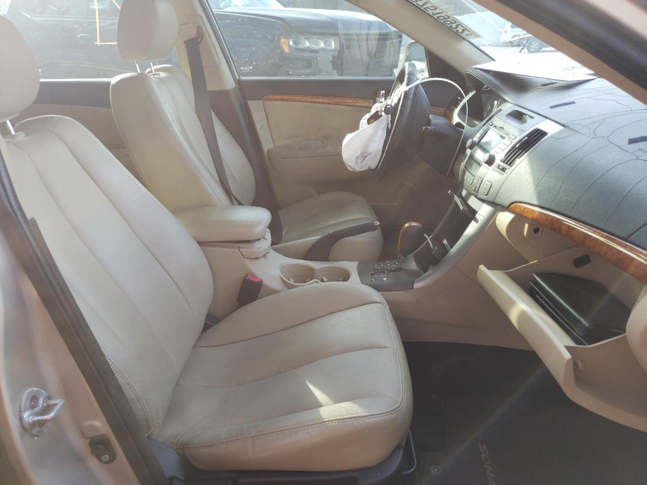Photo 5 from auction – 2009 HYUNDAI SONATA SE with VIN 5NPEU46F39H472853