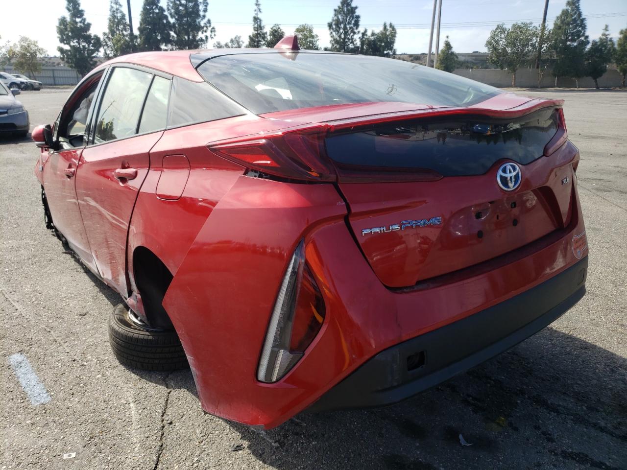 Photo 3 from auction – 2020 TOYOTA PRIUS PRIM with VIN JTDKARFP4L3133684