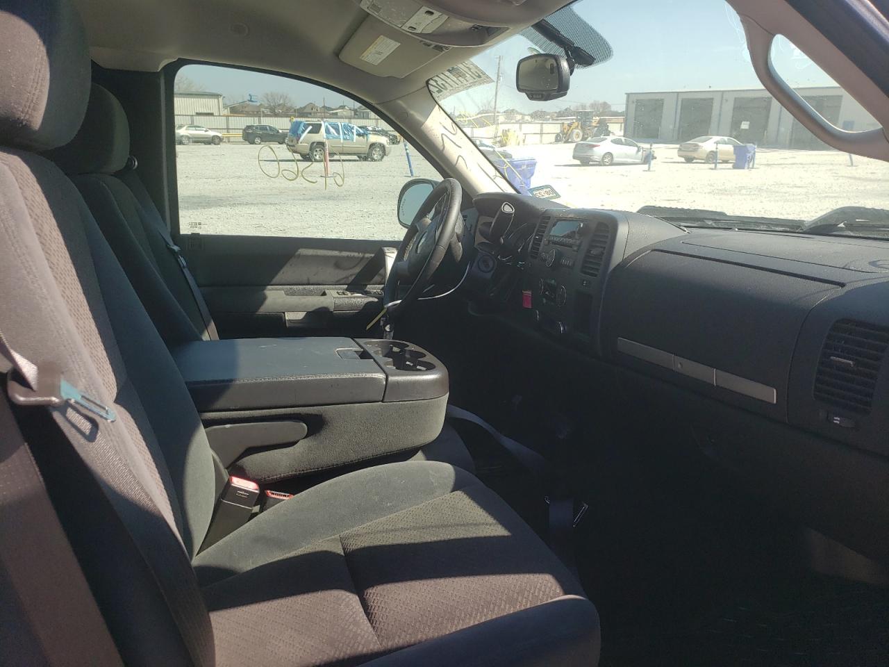 Photo 5 from auction – 2008 CHEVROLET SILVERADO with VIN 1GCEC19078Z315763