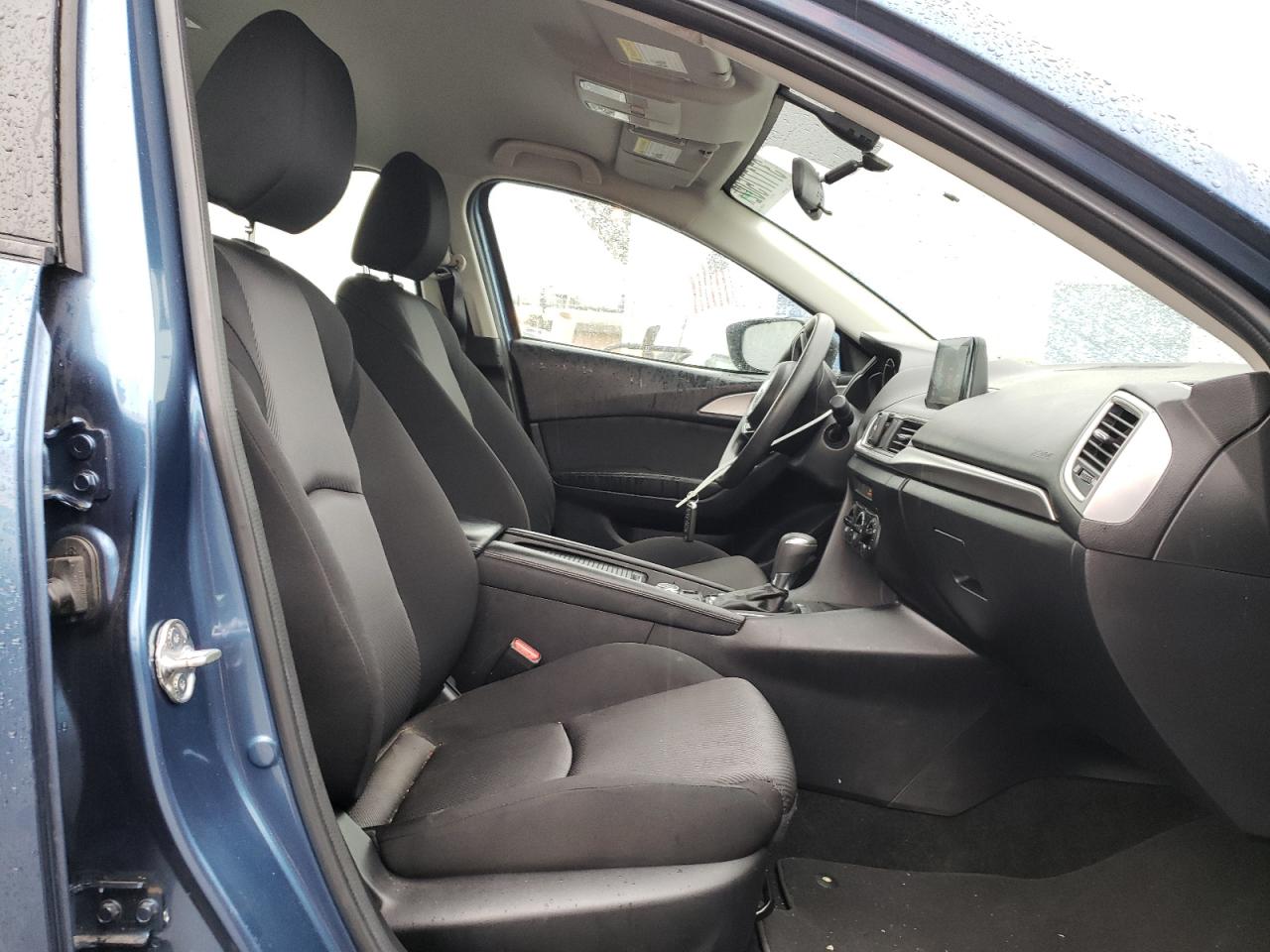 Photo 5 from auction – 2017 MAZDA 3 SPORT with VIN 3MZBN1U74HM100308