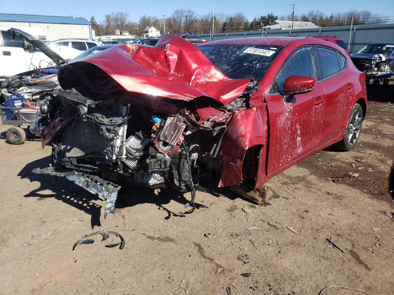 Photo 2 from auction – 2018 MAZDA 3 TOURING with VIN 3MZBN1L34JM185073