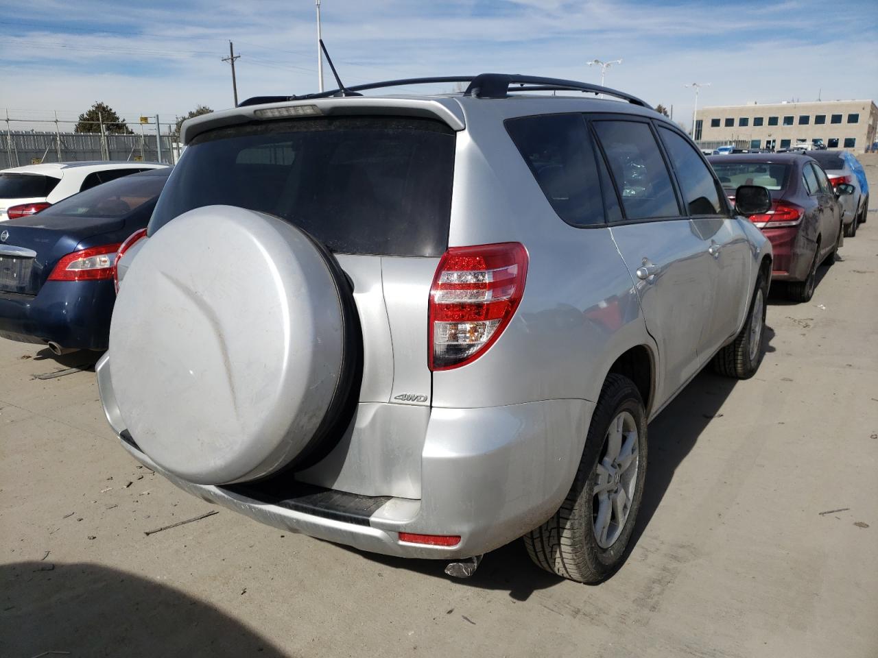 Photo 4 from auction – 2012 TOYOTA RAV4 with VIN 2T3BF4DV4CW261877
