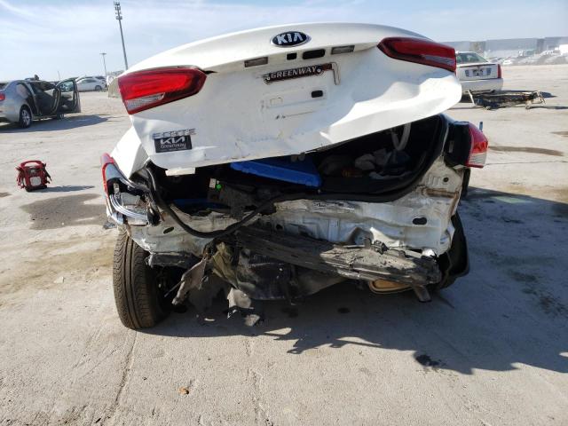 Photo 9 from auction – 2017 KIA FORTE LX with VIN 3KPFK4A71HE036175