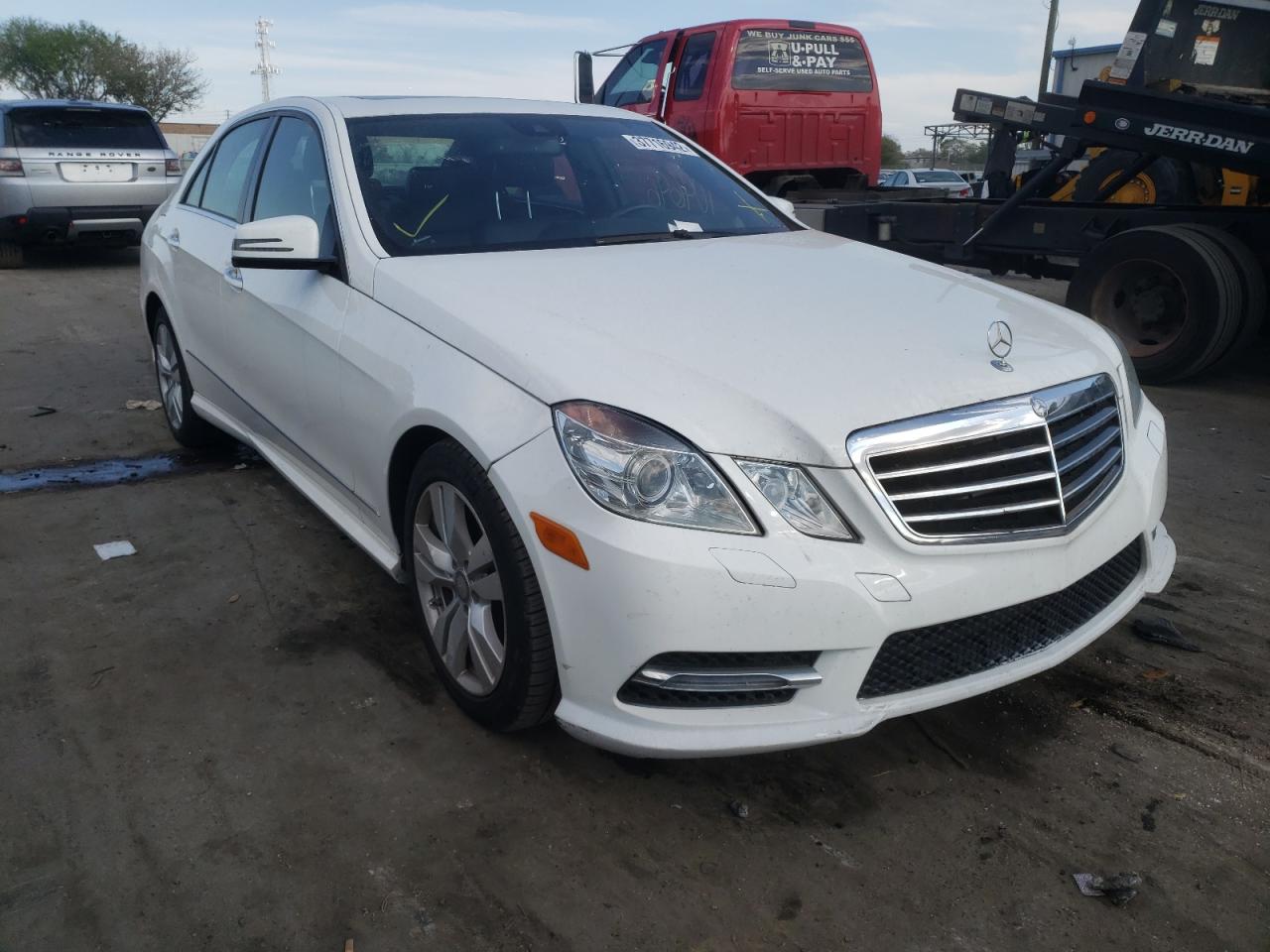 MERCEDES-BENZ E 350 BLUE 2013 z numerem VIN WDDHF2EB3DA720468 - Zdjęcie z aukcji