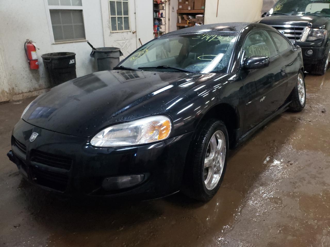Photo 2 from auction – 2001 DODGE STRATUS R/ with VIN 4B3AG52H51E223008