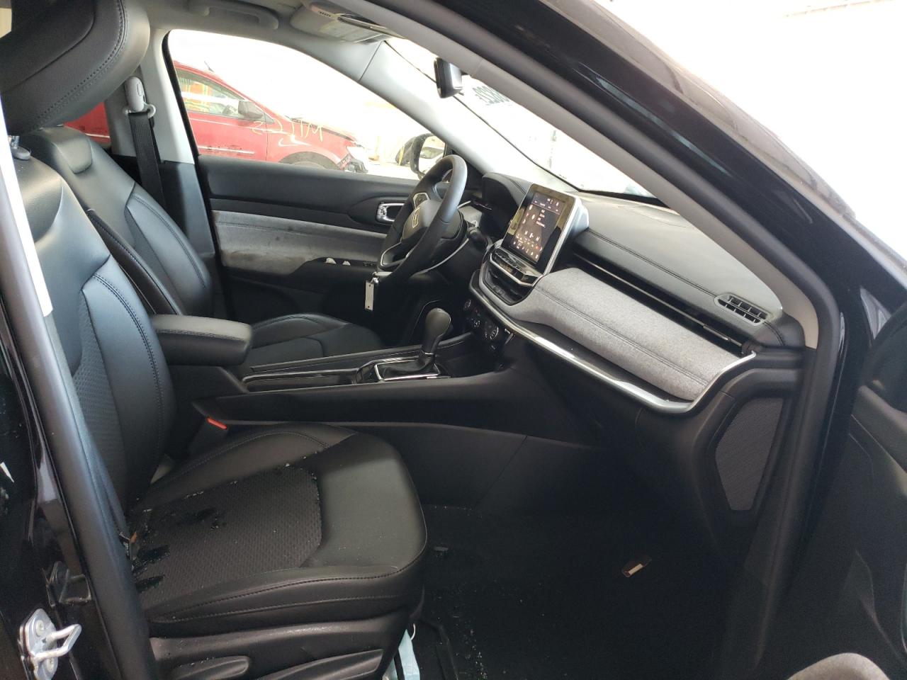 Photo 5 from auction – 2022 JEEP COMPASS LA with VIN 3C4NJCBBXNT137136
