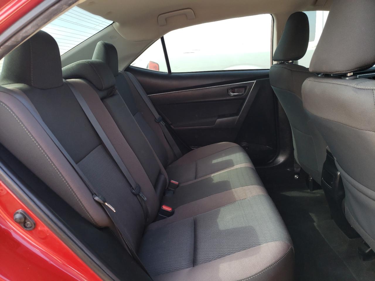Photo 6 from auction – 2018 TOYOTA COROLLA L with VIN 2T1BURHEXJC055130