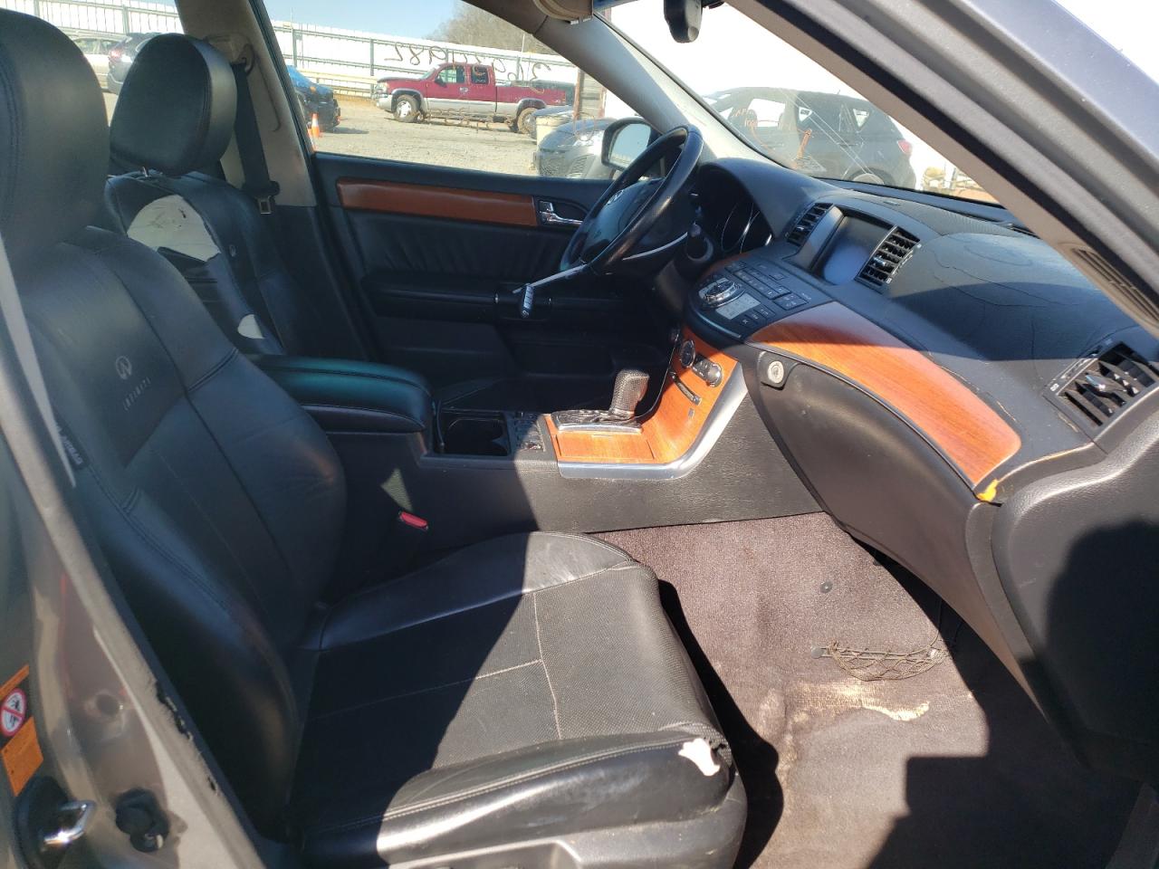 Photo 5 from auction – 2006 INFINITI M35 BASE with VIN JNKAY01F96M264737
