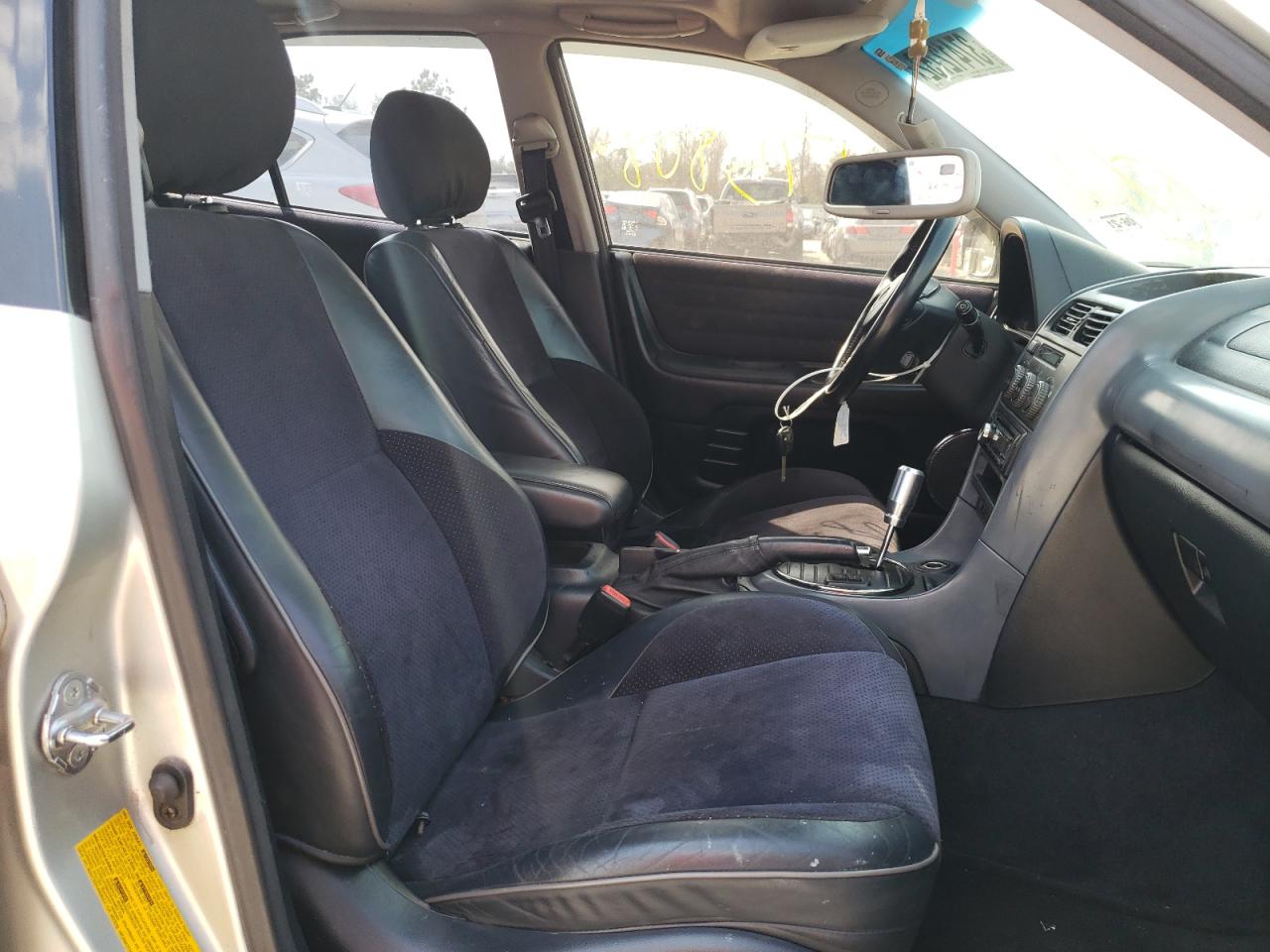 Photo 5 from auction – 2002 LEXUS IS 300 with VIN JTHBD192120049491