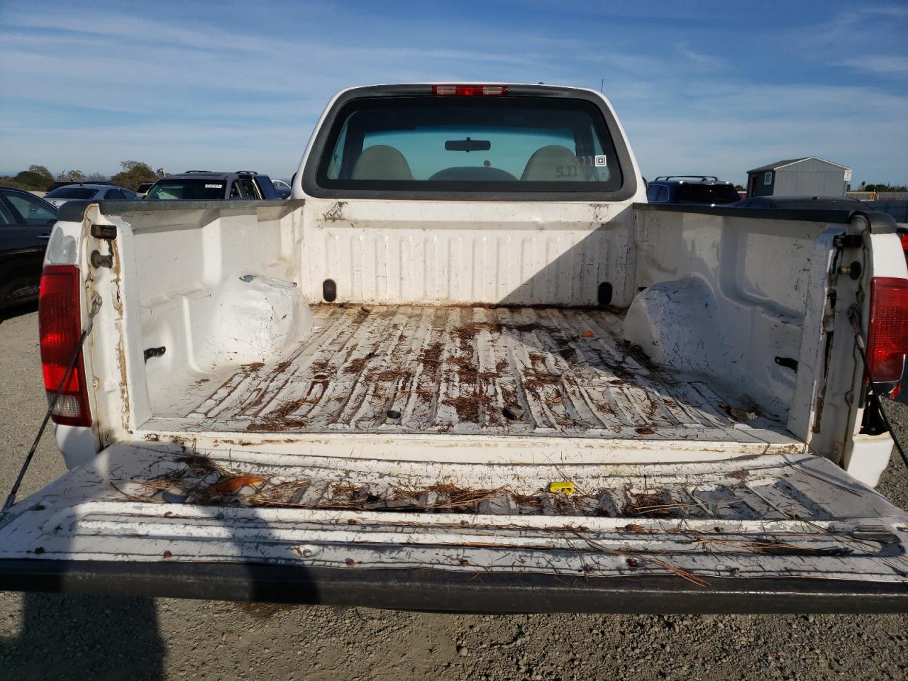 Photo 6 from auction – 1999 FORD F150 with VIN 1FTRF18L1XNB20607
