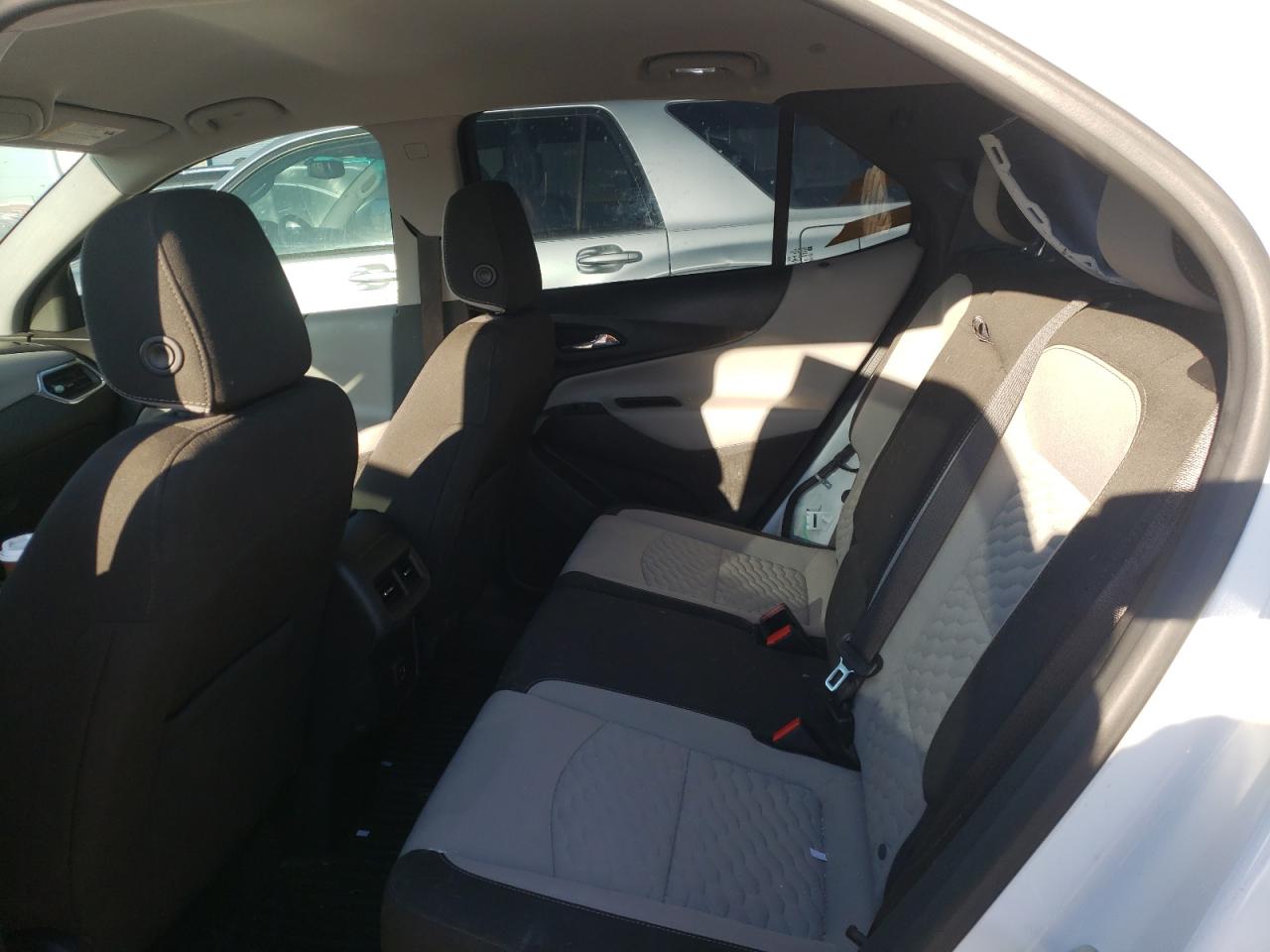 Photo 6 from auction – 2020 CHEVROLET EQUINOX LS with VIN 3GNAXHEV4LS621099