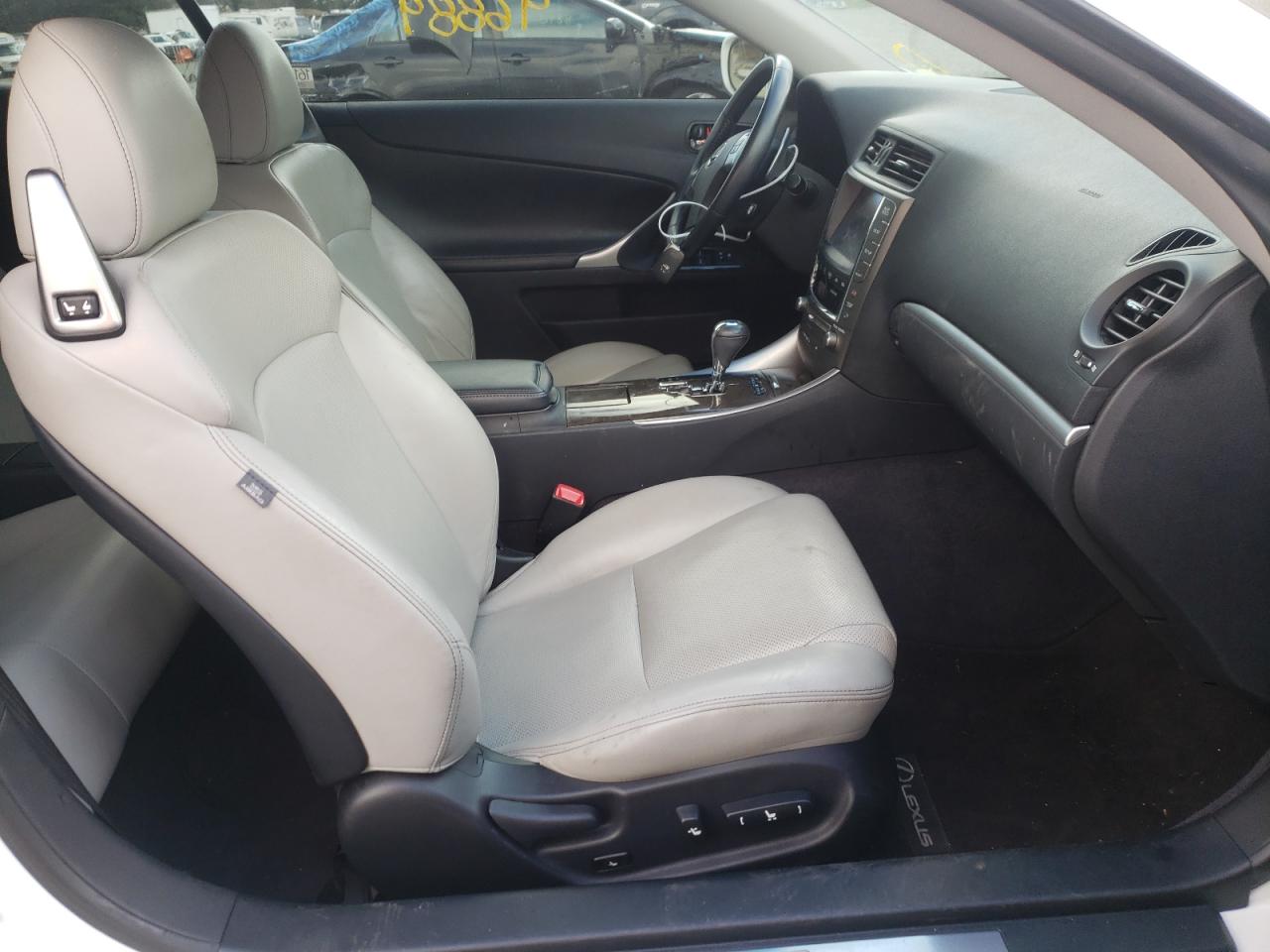 Photo 5 from auction – 2014 LEXUS IS 250 with VIN JTHFF2C24E2529544