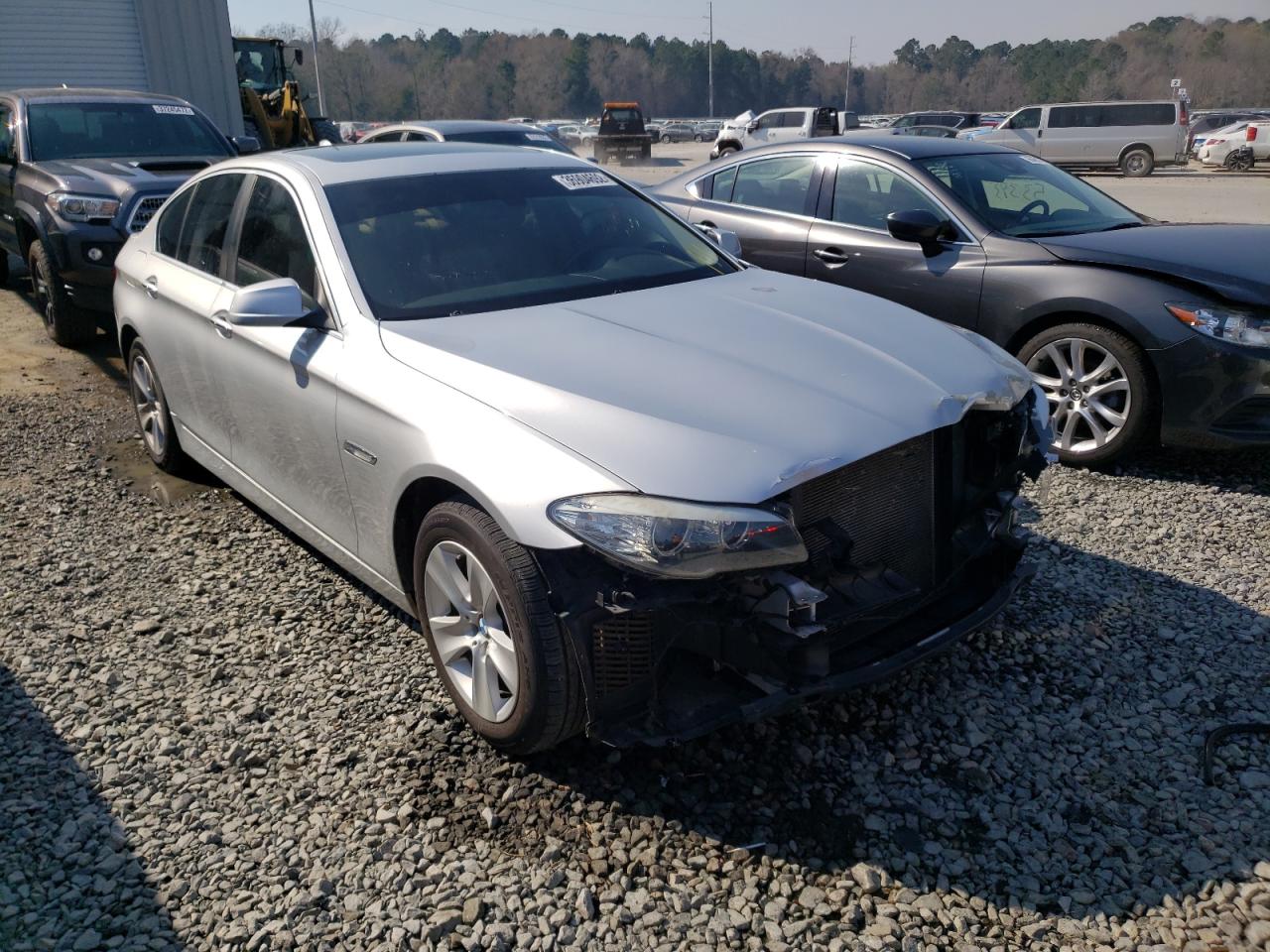 BMW 528 I 2011 with VIN WBAFR1C57BC737658 - Photo from auction