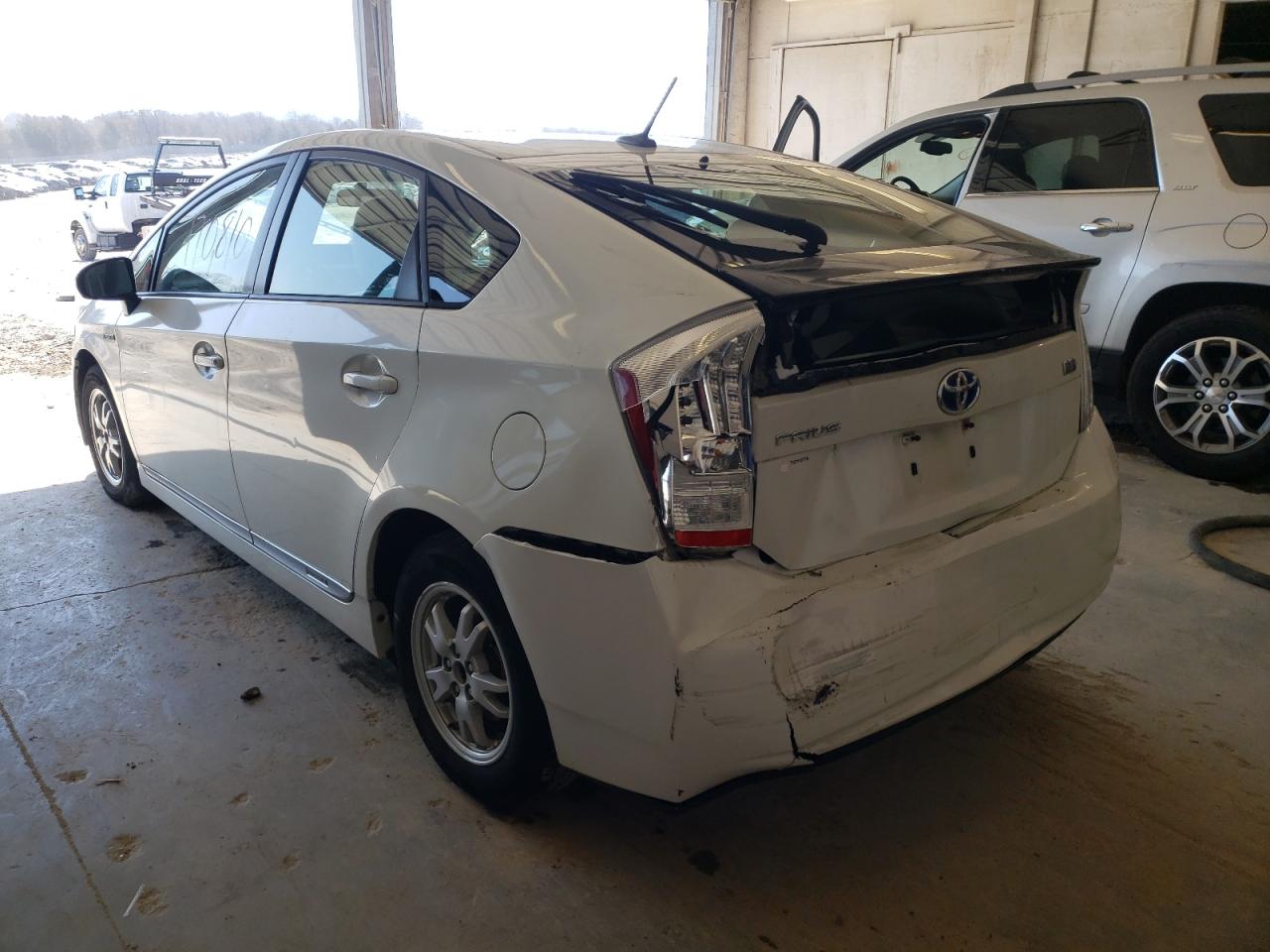 Photo 3 from auction – 2011 TOYOTA PRIUS with VIN JTDKN3DU0B1399708